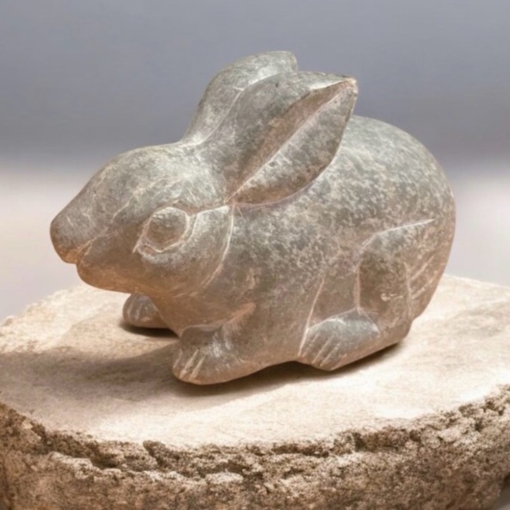 Stone rabbit Tian Jin hand carved made in China excellent condition